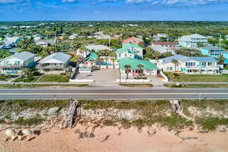 Island Cottage Inn inn for sale