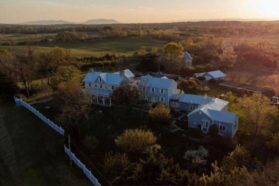 Award Winning Virginia Inn & Restaurant is a Bed and Breakfast For Sale