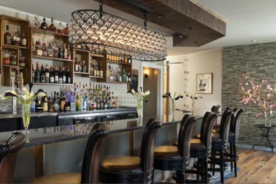 Award Winning Virginia Inn & Restaurant is a Bed and Breakfast For Sale