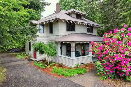 Old Parkdale Inn exterior