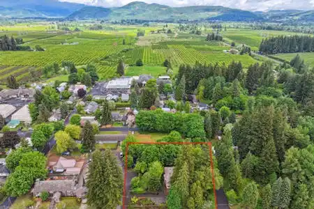 Location of the Old Parkdale Inn in the Hood River Valley