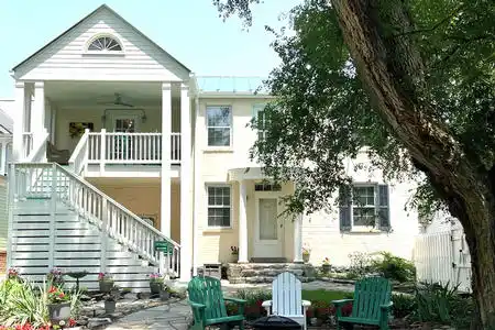 Thomas Shepherd Inn inn for sale