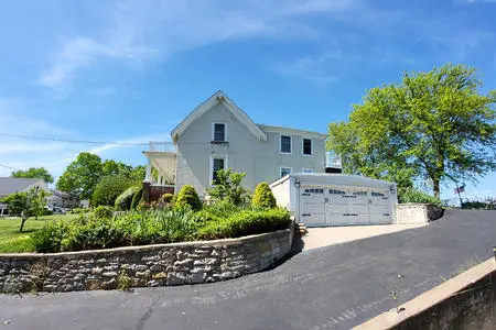Exterior Right
