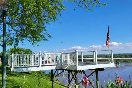 Sit above the River