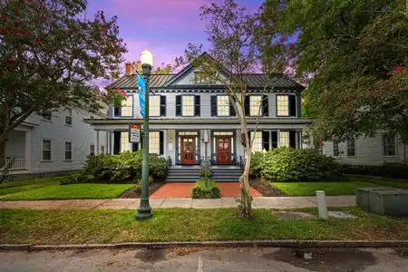 Benjamin Ellis House Bed and Breakfast inn for sale