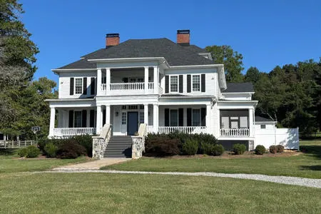 H & H Estate inn for sale