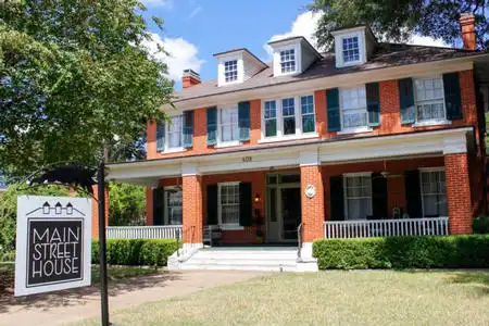 Main Street House inn for sale