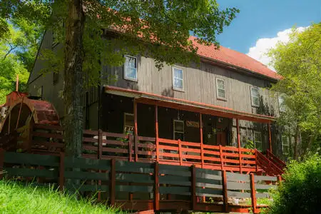 Osceola Mill in Vesuvius, VA inn for sale
