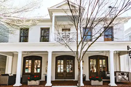 Chateau Bourbon - Highly Profitable Louisville, KY B&B inn for sale