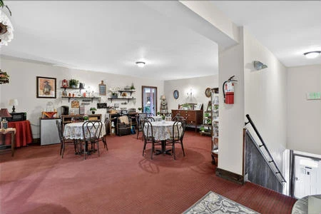 Private guest gathering space