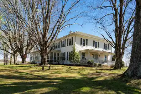 Moss Farm inn for sale