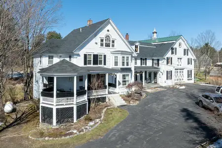 Historic 8-Room Inn - Lake Sunapee NH Region inn for sale
