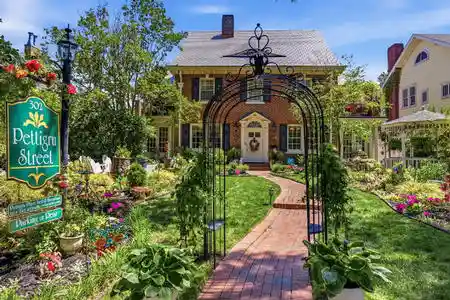 Pettigru Place Bed and Breakfast inn for sale