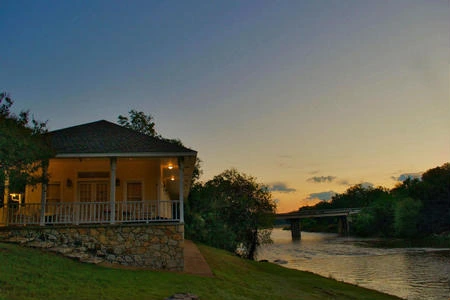 Inn On The River inn for sale