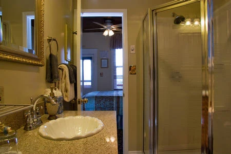 Cleopatra Bathroom