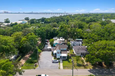 Front Beach Cottages inn for sale