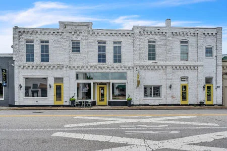 The Franklin House inn for sale