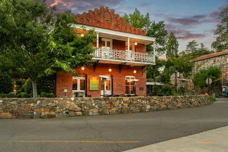 Imperial Hotel + Restaurant inn for sale