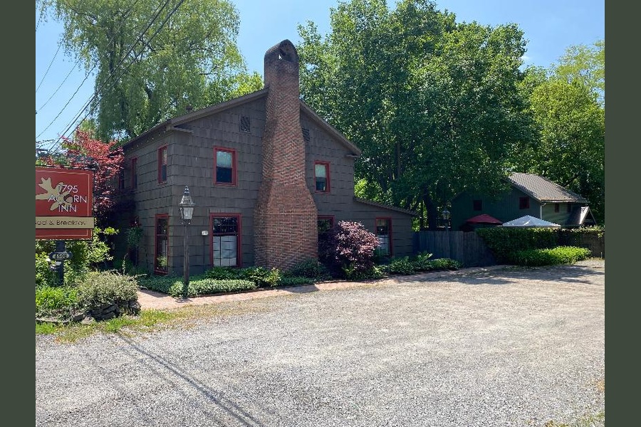 The 1795 Acorn Inn Bed and Breakfast is a Bed and Breakfast For Sale in