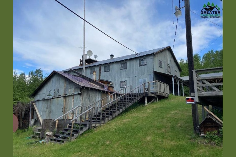 Chatanika Gold Camp is a Bed and Breakfast For Sale in Fairbanks, Alaska