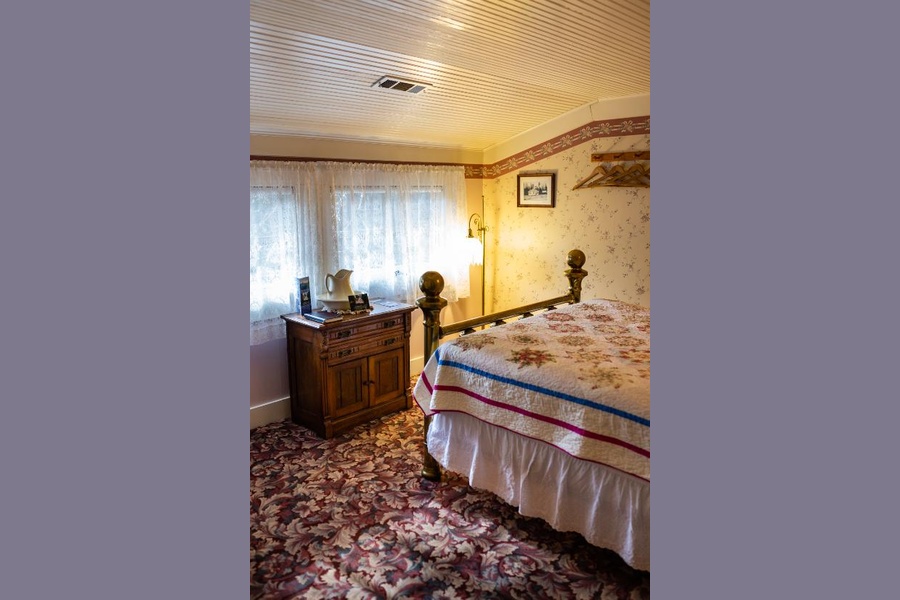 Prospect Historic Hotel Bed and Breakfast Inn Motel and Dinner House