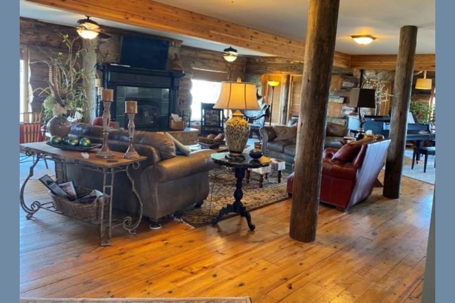 Syringa Lodge is a Bed and Breakfast For Sale in Salmon, Idaho